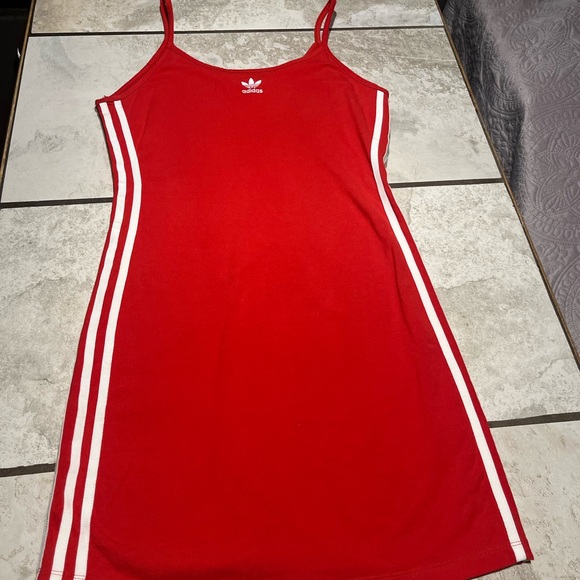 Women’s Summer/Sports Dresses - Picture 3 of 5